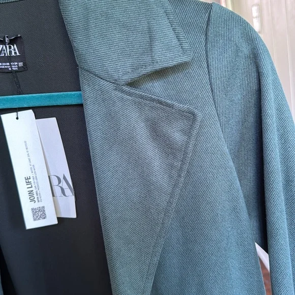 Zara coat - Picture 2 of 2